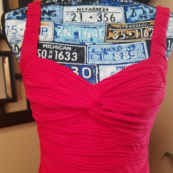 (SOLD) PAPAYA RED TEXTURED BODYCON DRESS - Picture 2 of 8